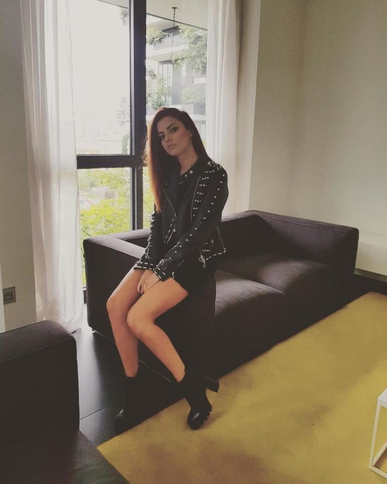 Annalisa scarrone
 #96295785