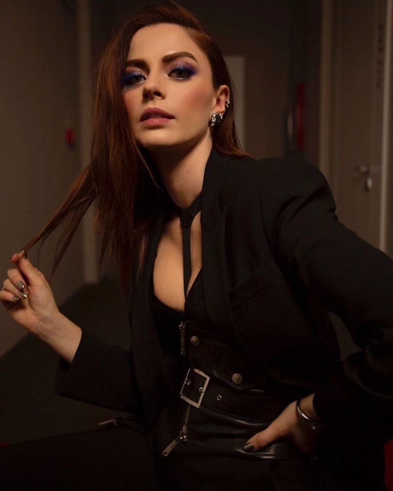 Annalisa scarrone
 #96295793