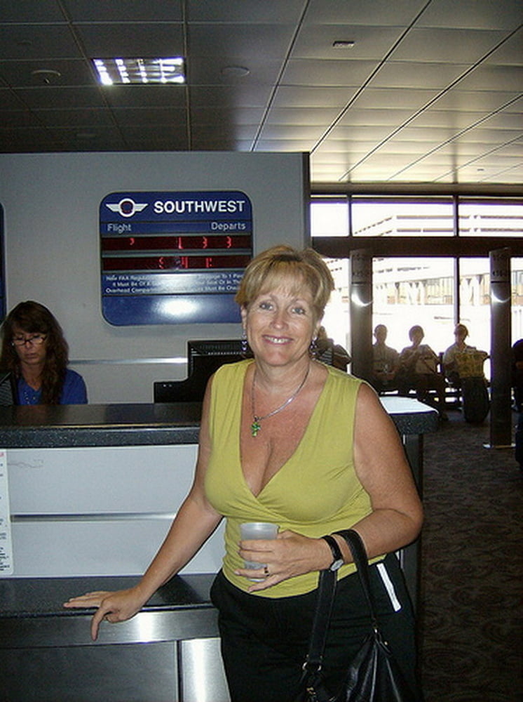 Absolute fickbare Mutter
 #93771830