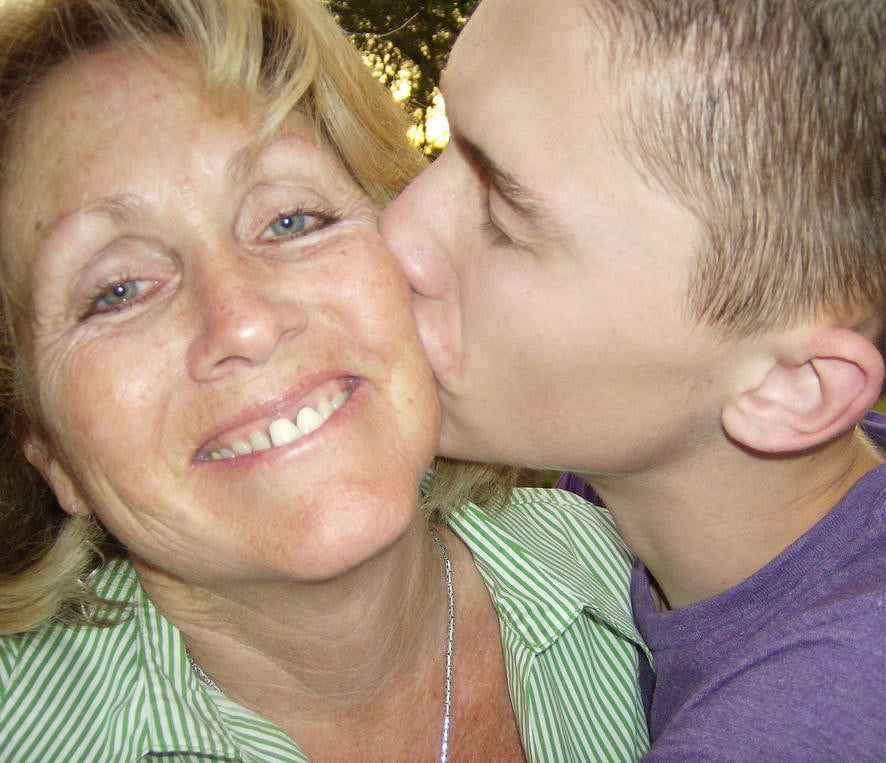 Absolute fickbare Mutter
 #93771834