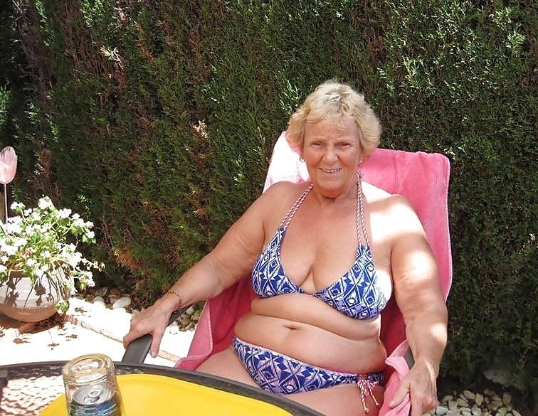 Las abuelas son las mejores amigas
 #95386992