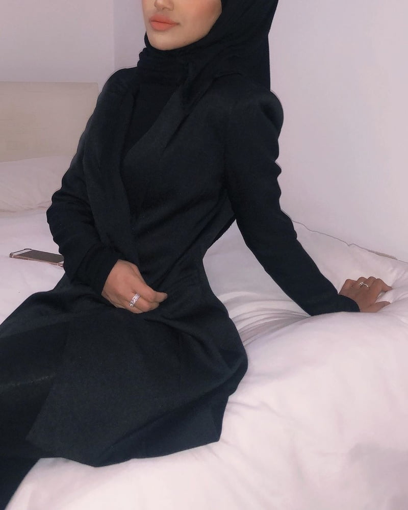 Slutty Face Hijabi Modern Turbanli #102037947