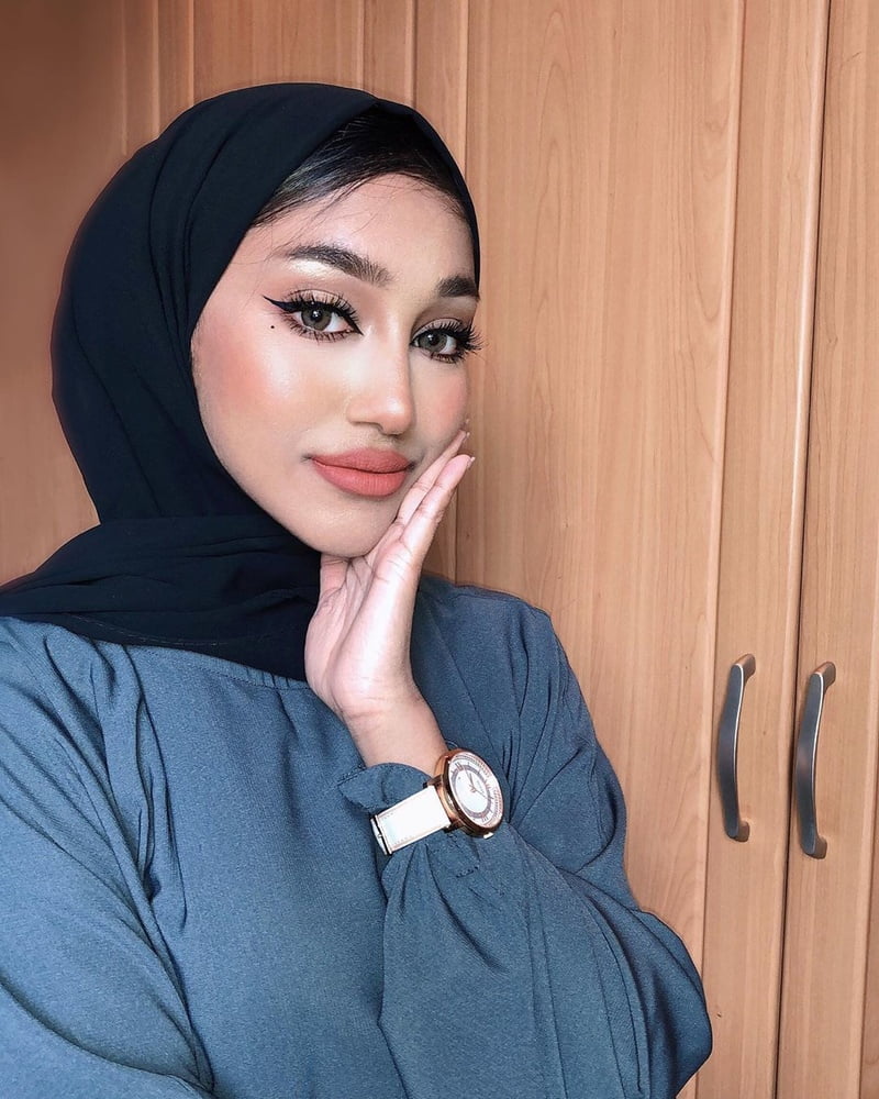 Slutty Face Hijabi Modern Turbanli #102037950