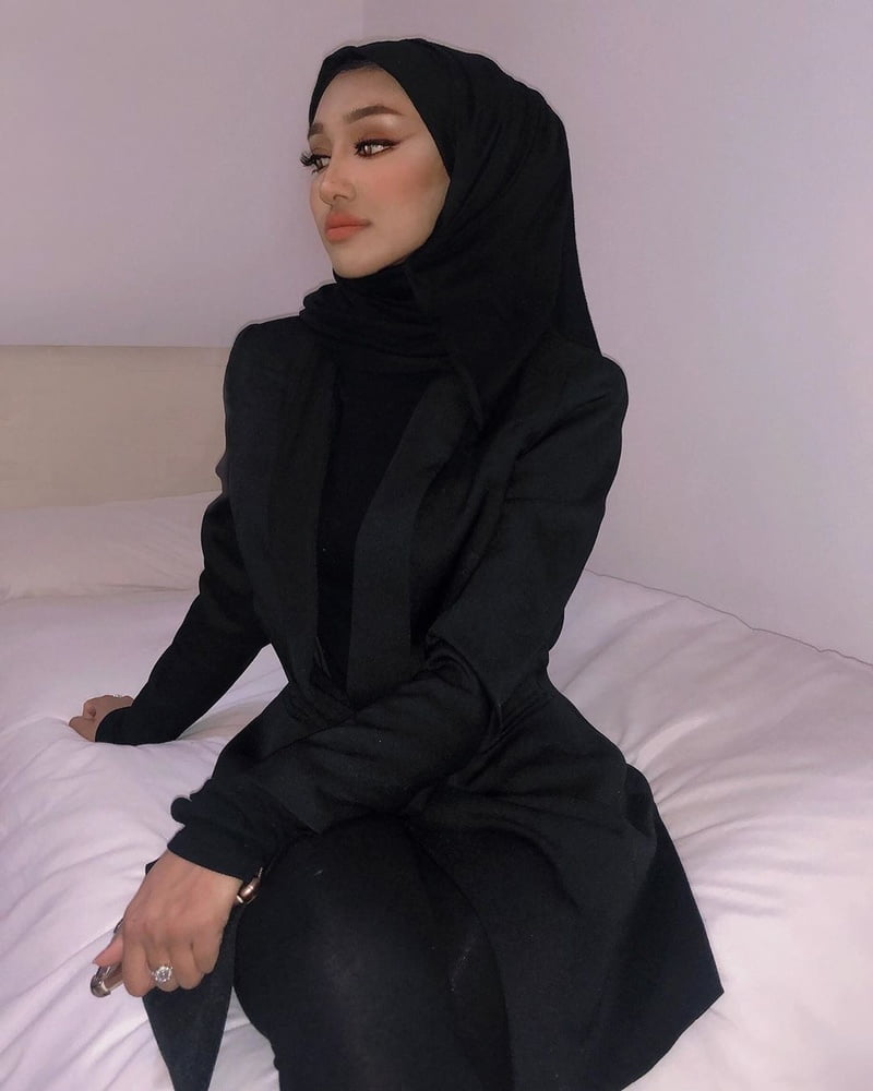Slutty Face Hijabi Modern Turbanli #102037959