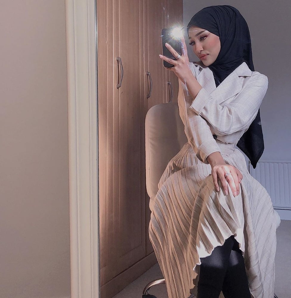 Slutty Face Hijabi Modern Turbanli #102037962