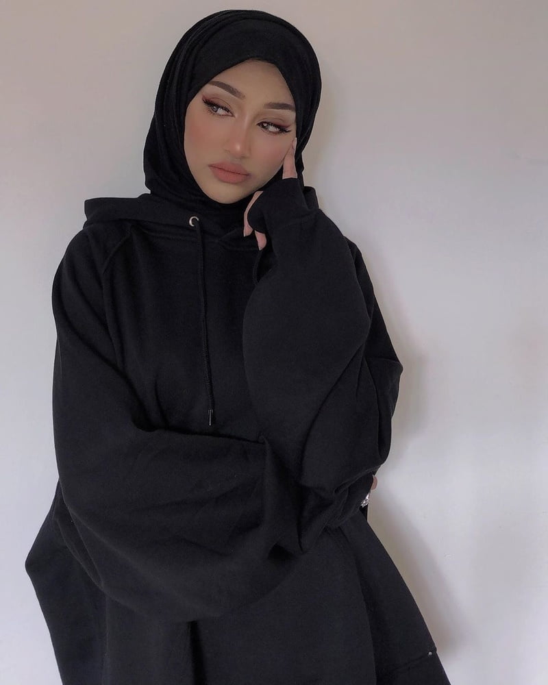 Slutty Face Hijabi Modern Turbanli #102037974