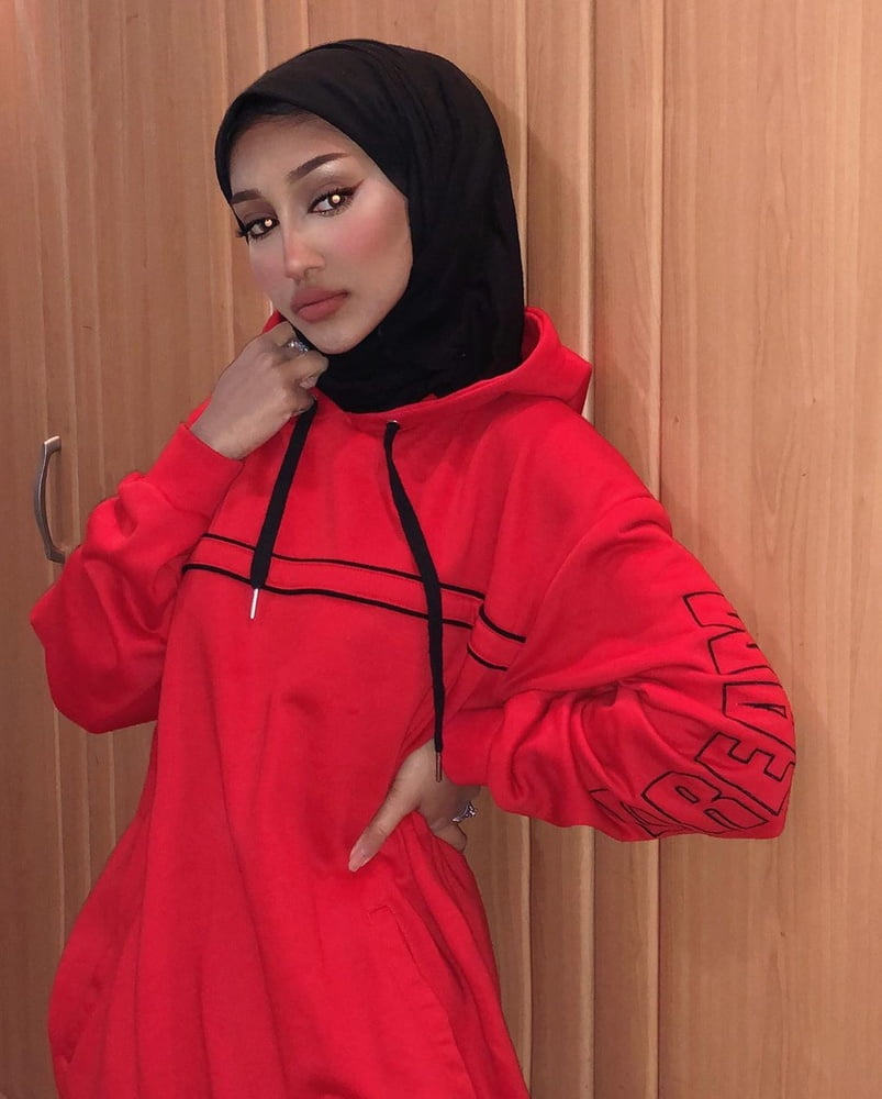 Slutty Face Hijabi Modern Turbanli #102037994