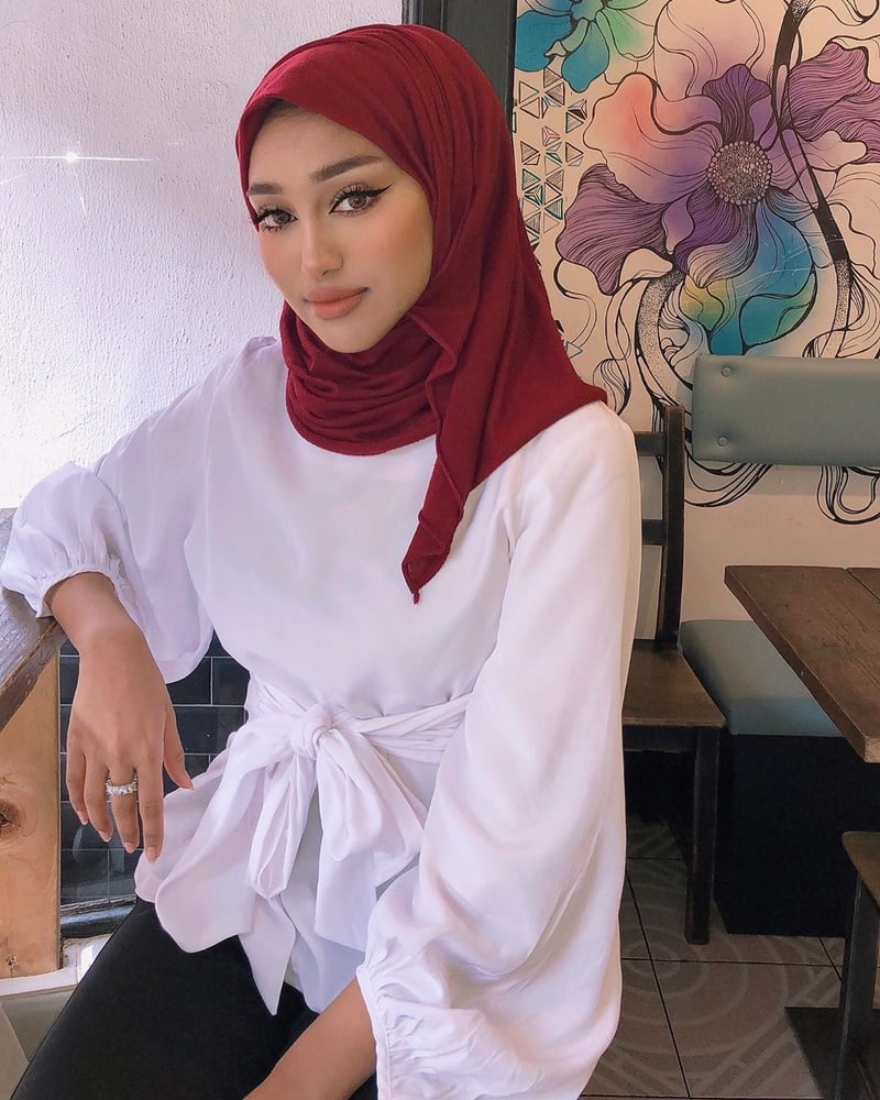 Slutty Face Hijabi Modern Turbanli #102038055