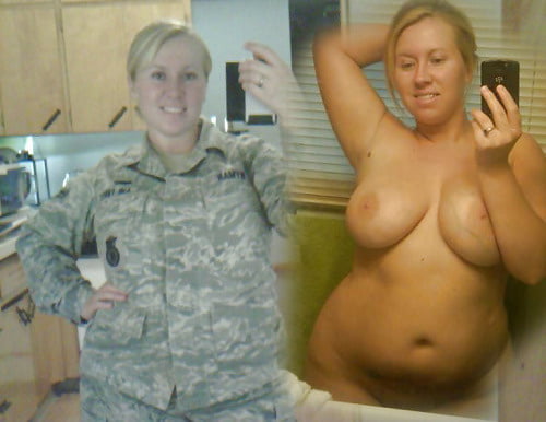 Sexy babes militaires
 #88186234