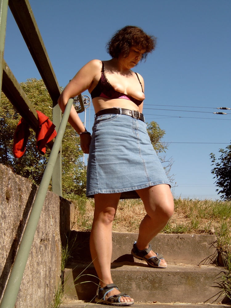 Christiane
 #103585122