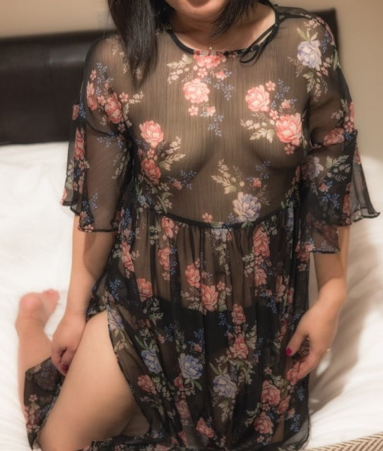 Reife in geblümten Dessous
 #100977158