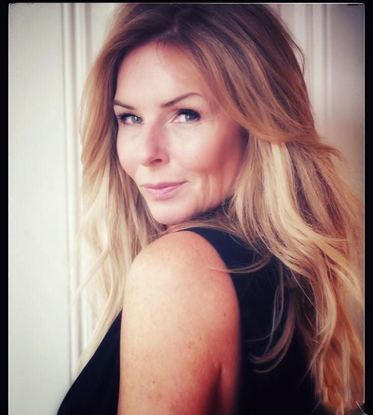 Mezcla de mujeres sexy
 #97535584