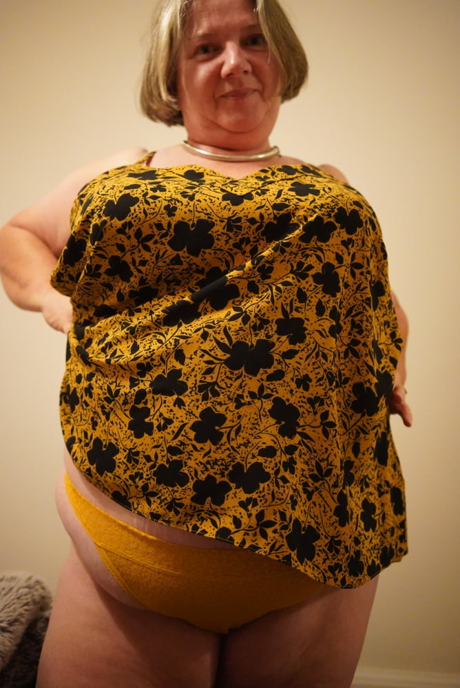 新しいランジェリー
 #102322559