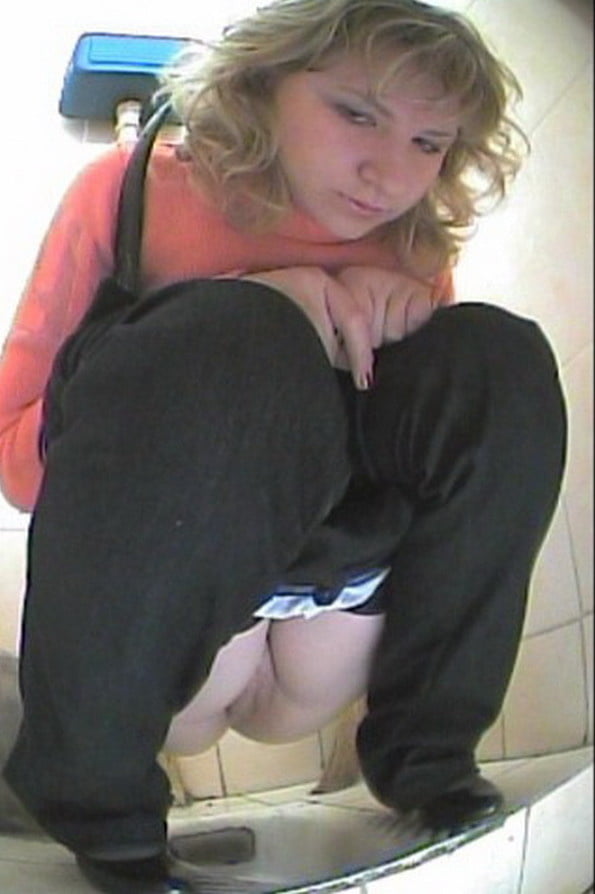 Voyeur pee mix
 #101237526