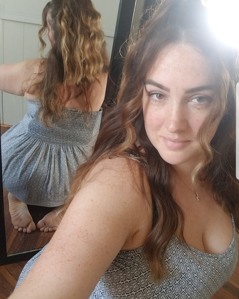 Thick Curvy MILF With A Huge Ass And Tits Like A Dairy Cow #98499453