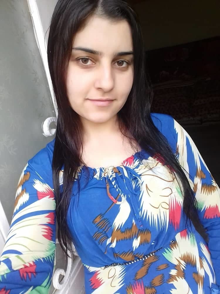 Belle fille pakistanaise
 #96330098