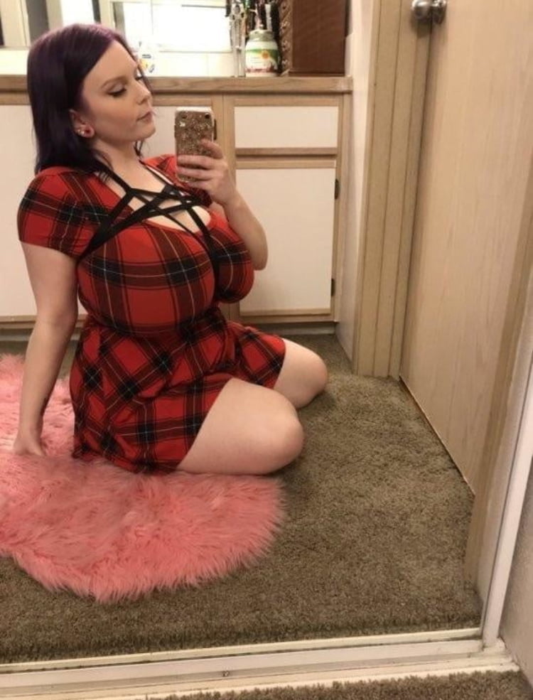 Monster tits chubby pale girl
 #98932692