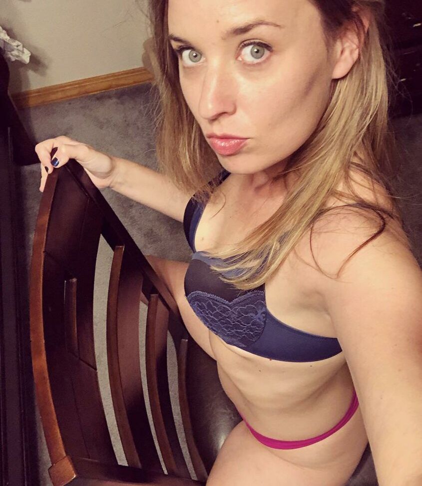 Lyric_in_my_head desnuda #108130435