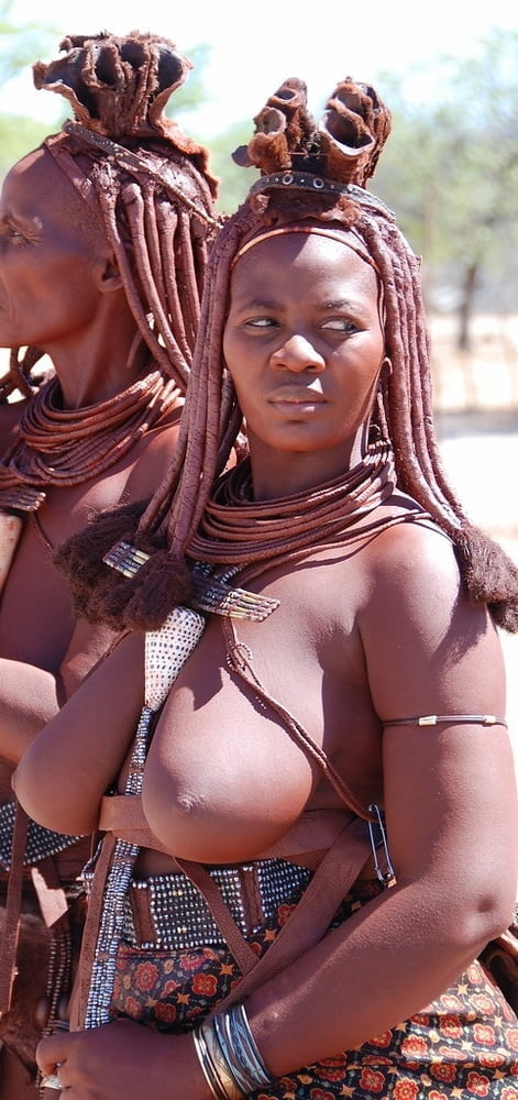 Afrikanische Stämme - Mädchen posieren solo
 #92284726
