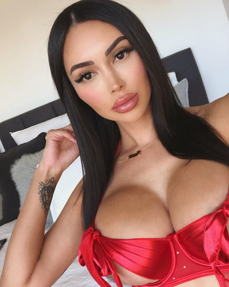 Annelese sexy bimbo instagram slut big fake boobs DSL #82230552