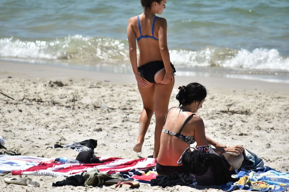 Beach candids II #79695290