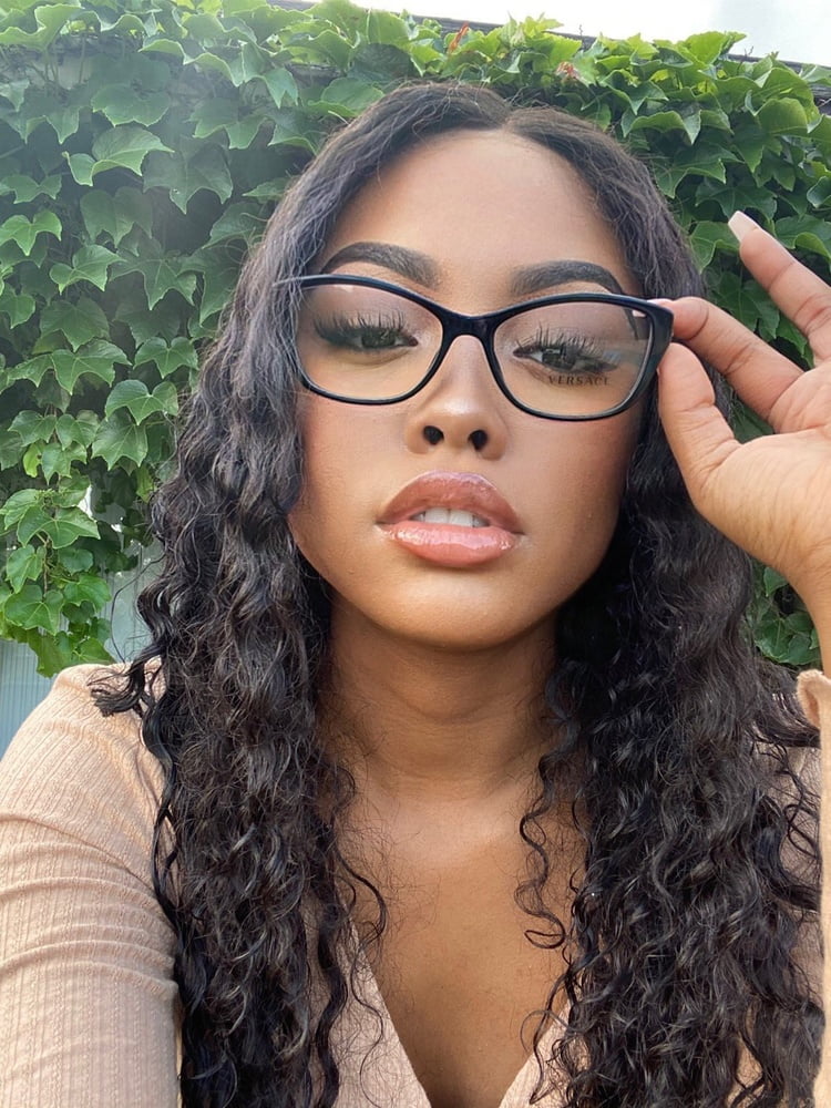 Beso beso
 #91365566