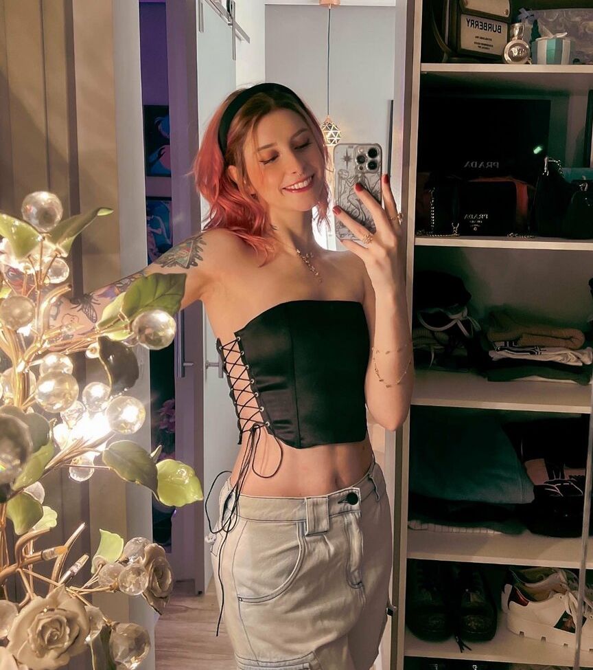 Gabi Cattuzzo desnuda #108472216