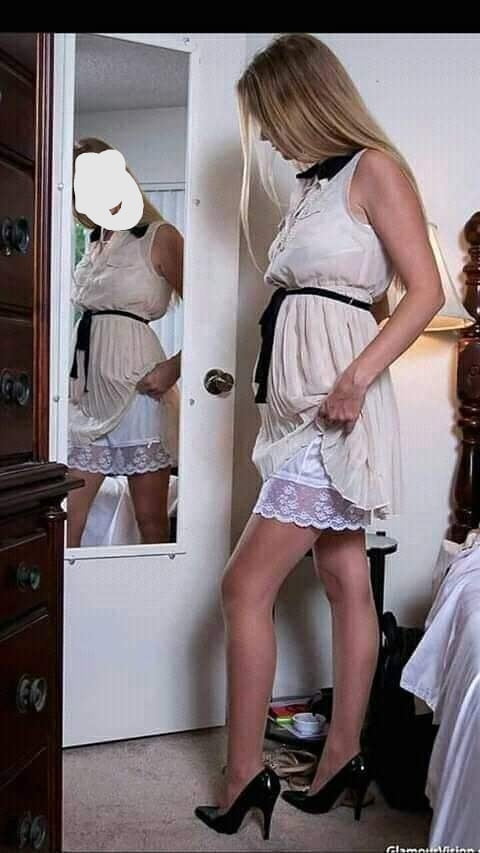 Bajo la falda
 #92541443