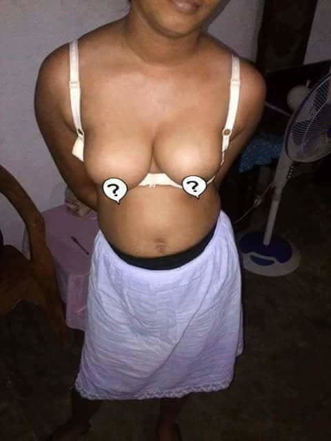 Bajo la falda
 #92541531