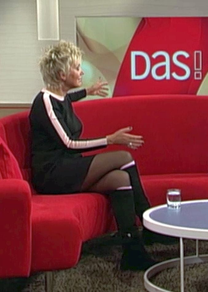 Milf de la televisión alemana inka bause
 #80090976