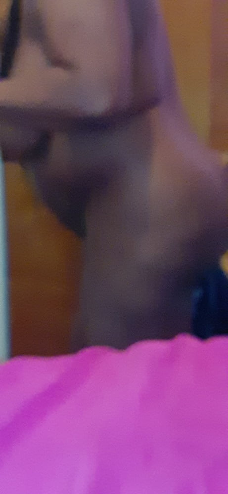 RANDOM NUDES #103021837