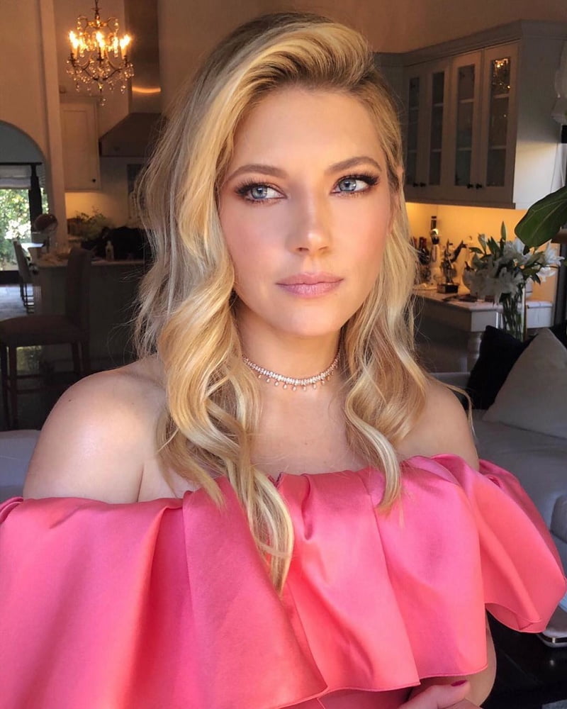 KATHERYN WINNICK #96566711