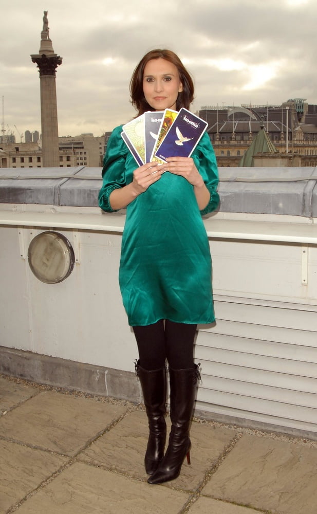 Celebridad femenina - uk misc booted babes 2
 #103344648