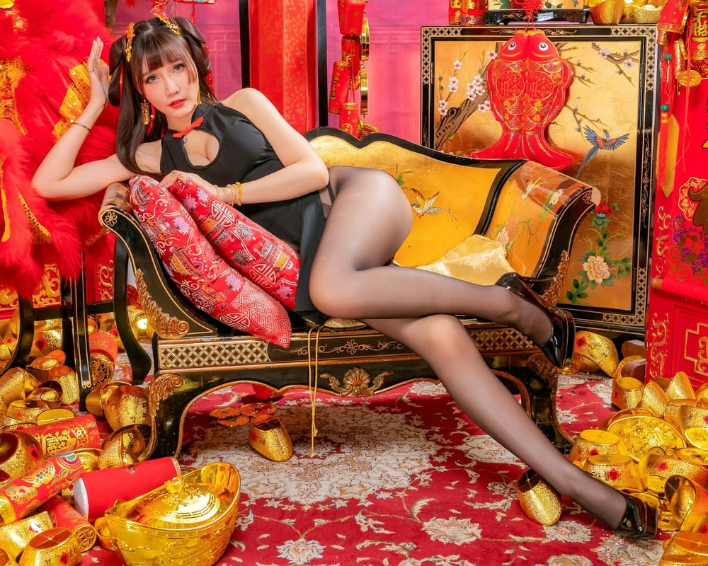 Chinese Exhibition Slut in Pantyhose #93480237
