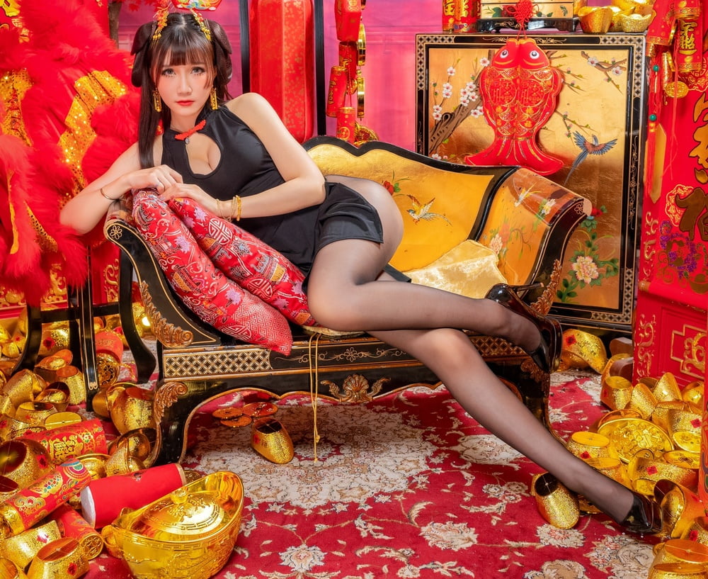 Chinese Exhibition Slut in Pantyhose #93480238