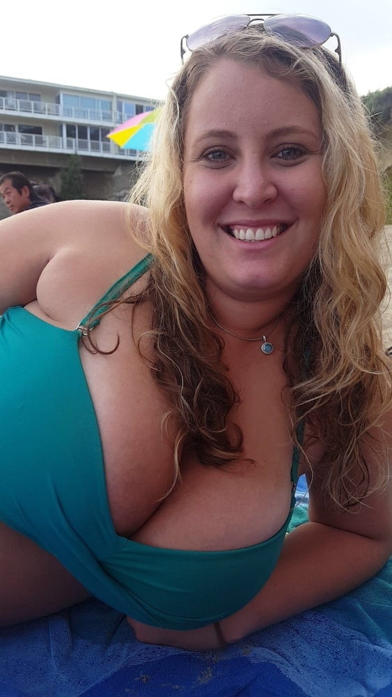 Slutty MILF With Massive Juggs Thick Thighs And Fat Ass #94310952
