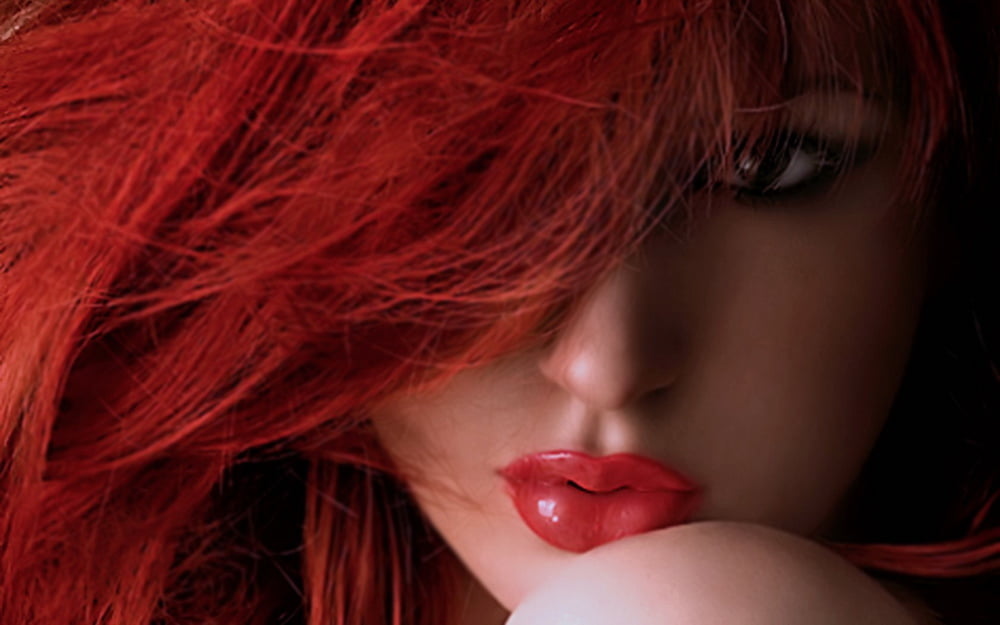 Bellezze rosse dai capelli lunghi
 #89723773