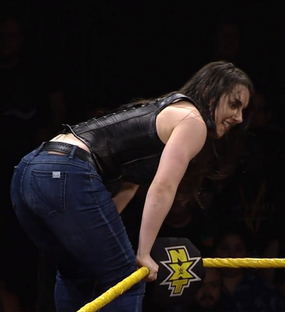 Nikki cross (wwe)
 #95697876