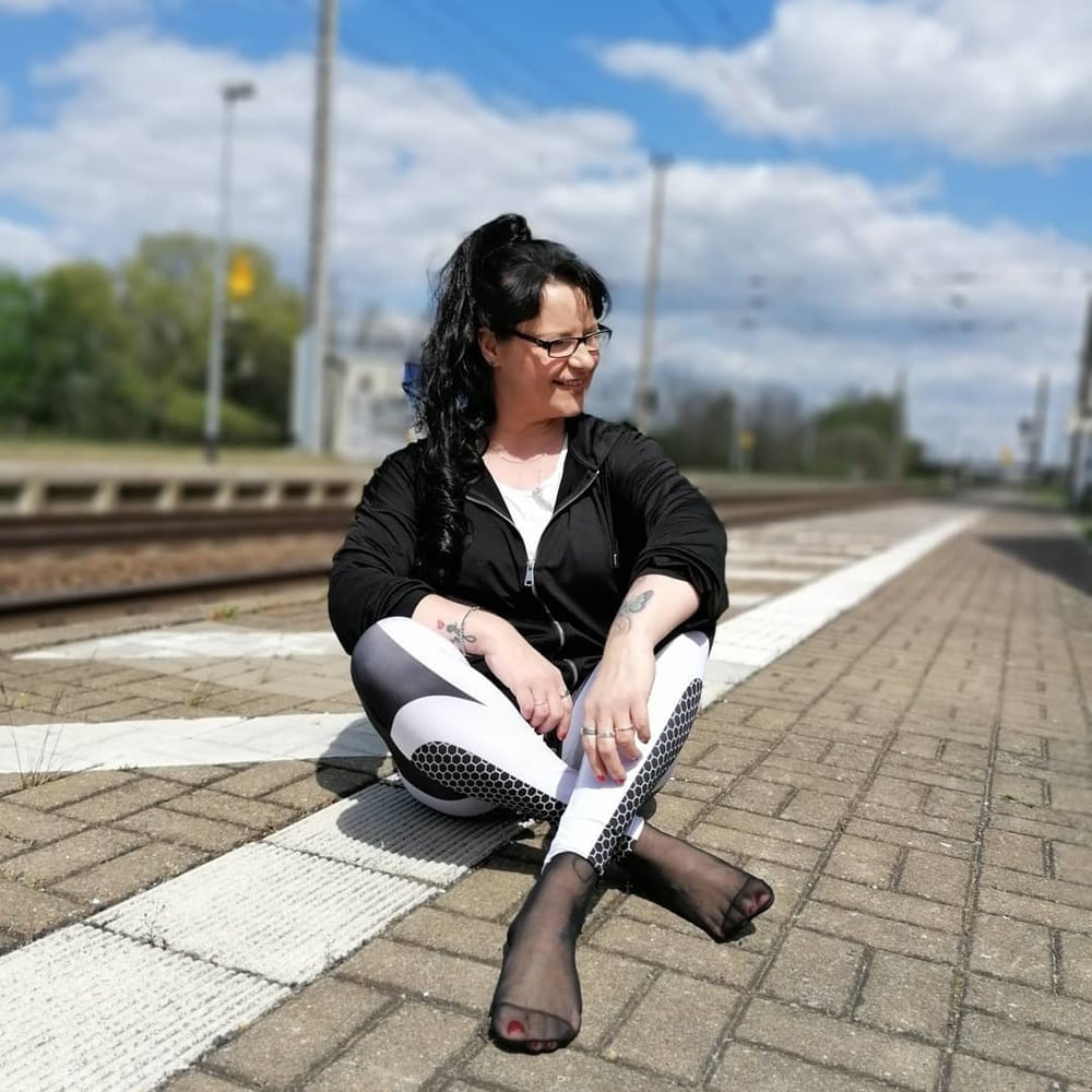 Deutsche Frau in Strumpfhosen
 #95145364
