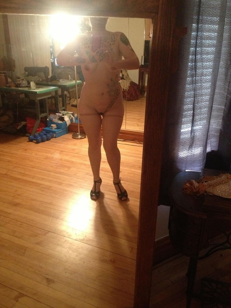 Danielle colby nackt spiegel
 #104486305