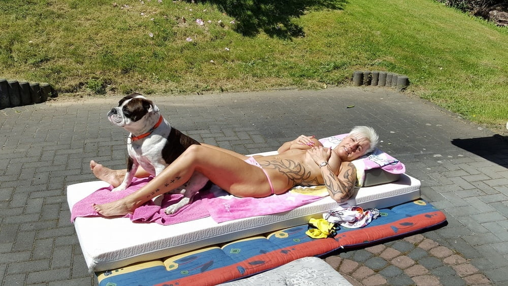Große Titten großer Arsch Amateur reife Milf
 #94304481