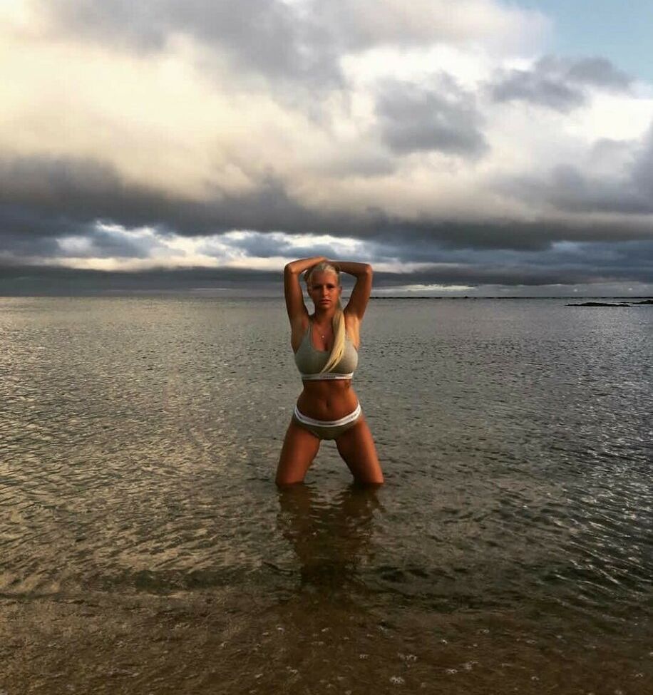 Carina Spack desnuda #108933724