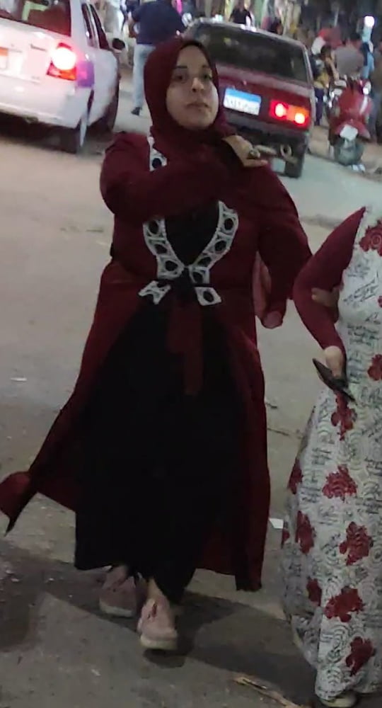 Follando árabe neswan sharamit
 #82233035