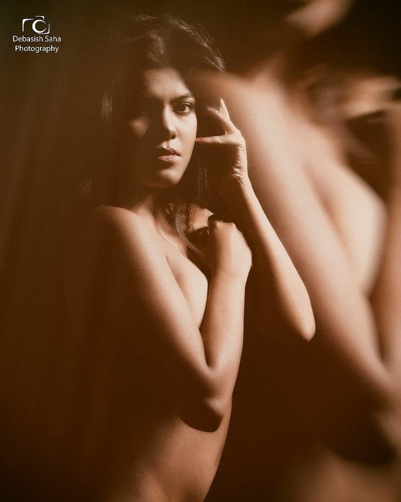 Modelo de desnudo Nakshatra
 #91648992
