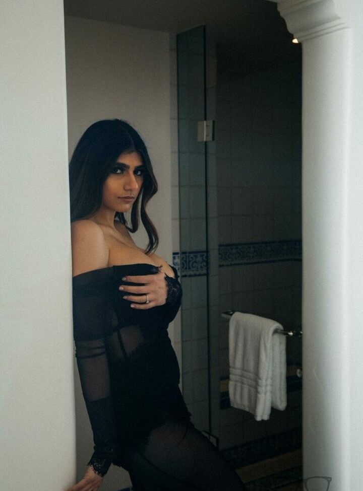 Mia Khalifa nue #107488824