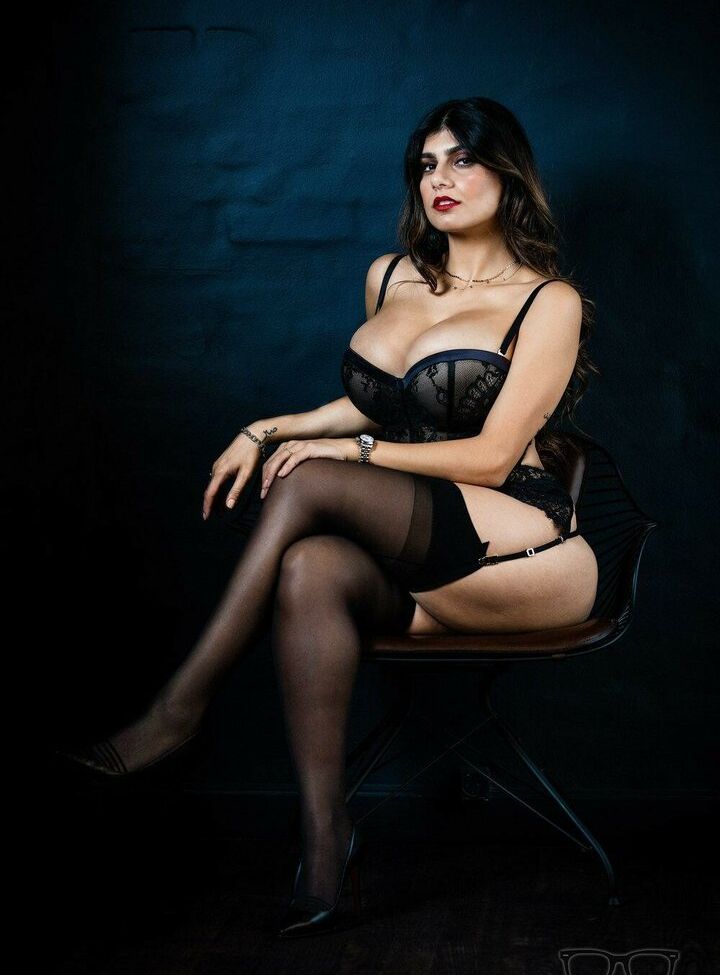 Mia Khalifa nue #107488853