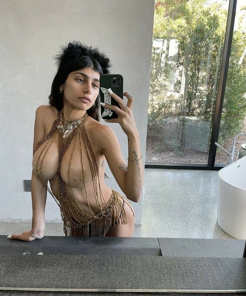 Mia Khalifa nude #107489296