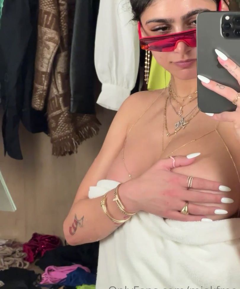 Mia Khalifa nude #107489492