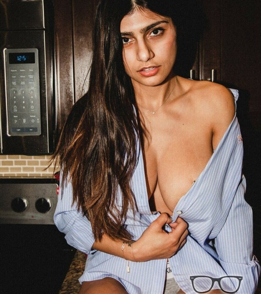 Mia Khalifa nue #107489657