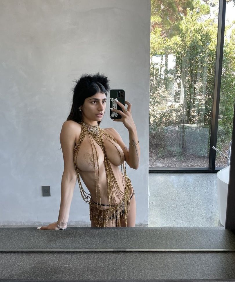 Mia Khalifa nude #107489855